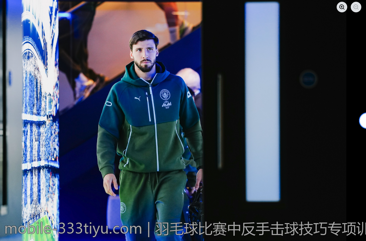 羽毛球比赛中反手击球技巧专项训练